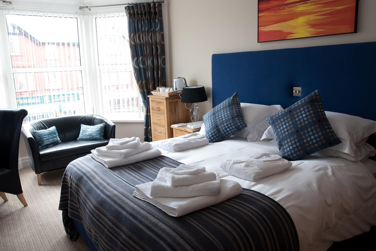 ブラックプール Langtrys Bed & Breakfast エクステリア 写真